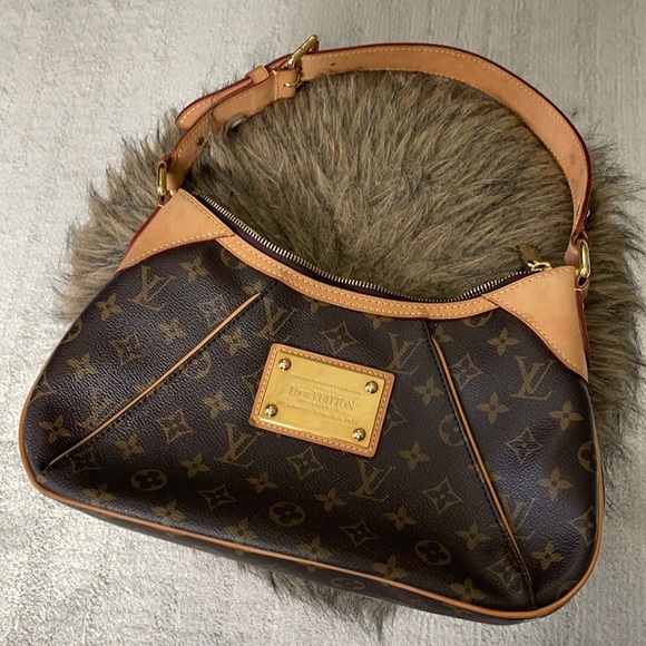 Louis Vuitton Handbags - Monogram Thames GM Shoulder Bag
MODEL NO.:M56383